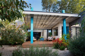 Arenas South, Daylesford